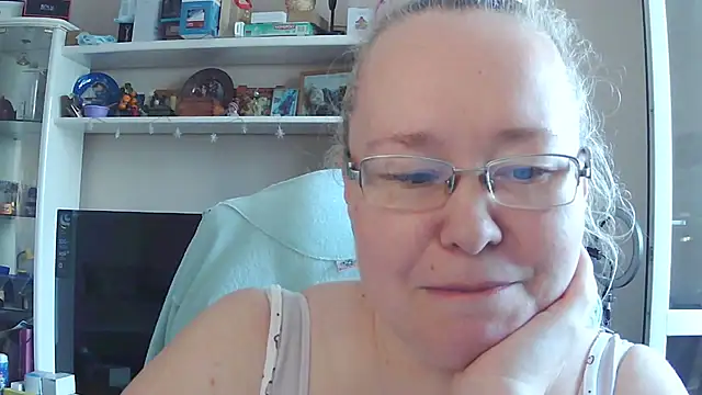 Snapshot of Viola27 chatting on 07.05.26 Viola27 online show from 07.05.26