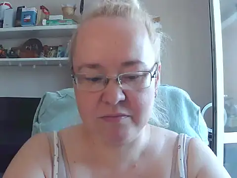 Snapshot of Viola27 chatting on 07.27.26 Viola27 online show from 07.27.26