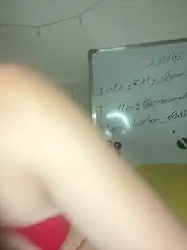 Snapshot of kittyslann chatting on 07.08.26 kittyslann online show from 07.08.26