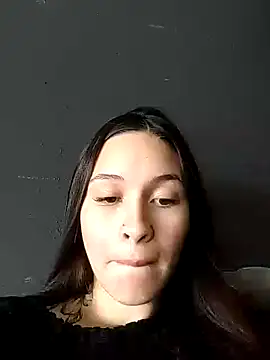 Snapshot of amina_hott chatting on 06.08.26 amina hott online show from 06.08.26