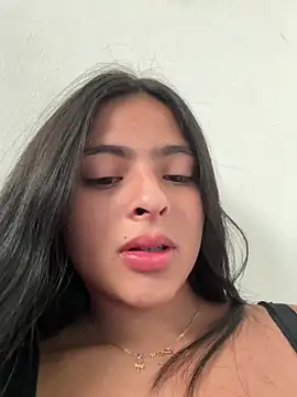 Snapshot of canelareina chatting on 06.17.26 canelareina online show from 06.17.26