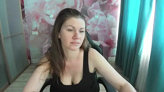 Snapshot of LunaKissesx chatting on 07.18.26 LunaKissesx online show from 07.18.26