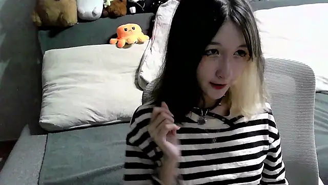 Snapshot of Lilfain_baby chatting on 07.28.26 Lilfain baby online show from 07.28.26
