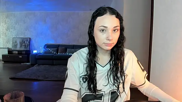 Snapshot of elisskriter chatting on 06.29.26 elisskriter online show from 06.29.26