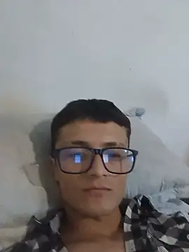 Snapshot of Davitfitnosuke chatting on 06.08.26 Davitfitnosuke online show from 06.08.26