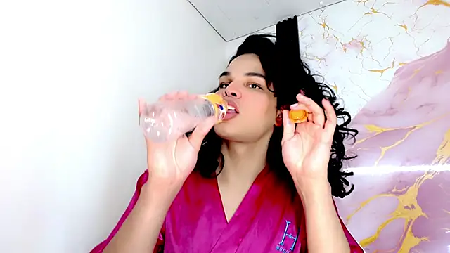 Snapshot of zoe_amatista chatting on 07.18.26 zoe amatista online show from 07.18.26