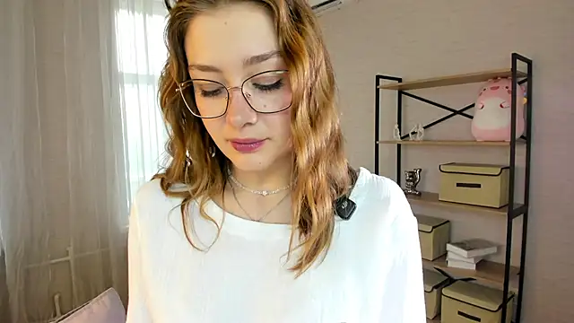 DarleenWarrior online show from 07.12.26