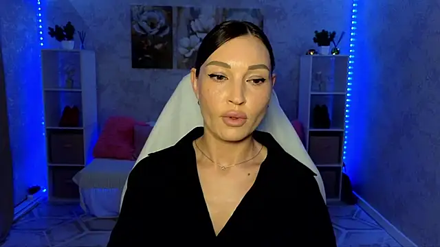 NikoleMills online show from 07.06.26