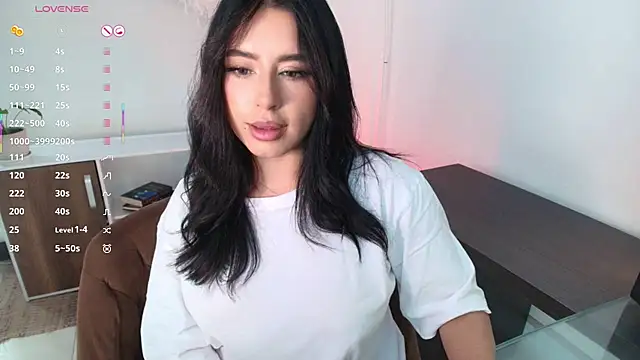 Snapshot of Isa_vargas_ chatting on 06.14.26 Isa vargas online show from 06.14.26