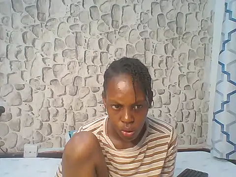 Snapshot of Polly_sexy001 chatting on 06.11.26 Polly sexy001 online show from 06.11.26