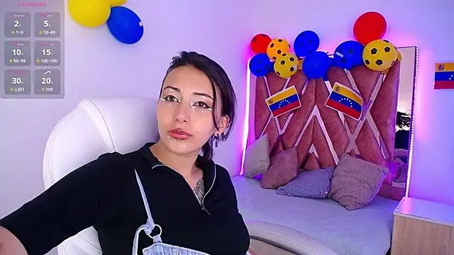 Snapshot of Camiila__1 chatting on 06.25.26 Camiila 1 online show from 06.25.26