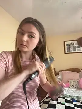 Snapshot of ChloeRaexox chatting on 06.16.26 ChloeRaexox online show from 06.16.26