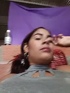 Snapshot of dulce_amber21 chatting on 06.17.26 dulce amber21 online show from 06.17.26