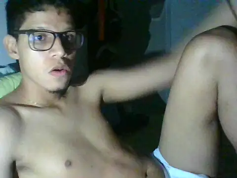 Snapshot of twink_vibes chatting on 06.19.26 twink vibes online show from 06.19.26