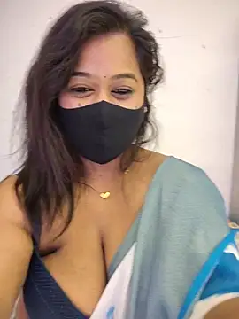 Snapshot of beauty_lisa- chatting on 07.25.26 beauty lisa- online show from 07.25.26