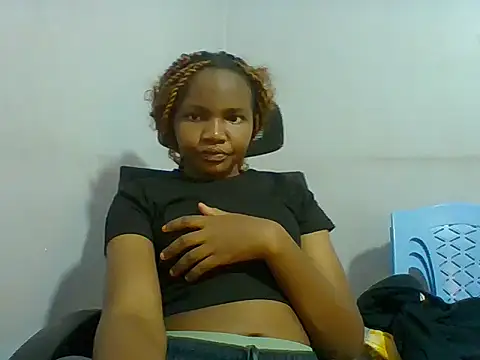 Snapshot of sexie_for_daddie chatting on 07.19.26 sexie for daddie online show from 07.19.26