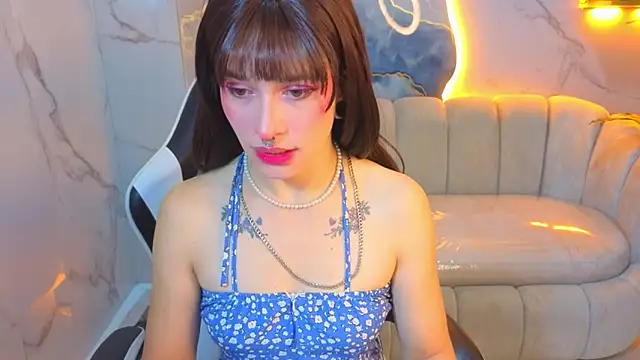 Snapshot of Lily_Tx chatting on 06.21.26 Lily Tx online show from 06.21.26