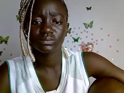 Snapshot of petiteebony254 chatting on 06.16.26 petiteebony254 online show from 06.16.26