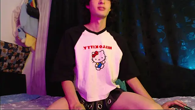 Snapshot of Naomi_uwu chatting on 06.14.26 Naomi uwu online show from 06.14.26