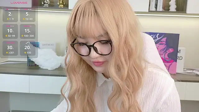 Snapshot of sakuraclover chatting on 07.06.26 sakuraclover online show from 07.06.26