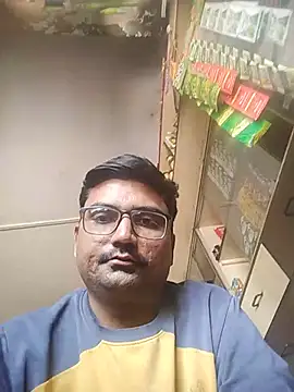 Snapshot of dhirusury050625 chatting on 06.17.26 dhirusury050625 online show from 06.17.26