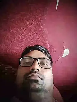 Snapshot of dhirusury050625 chatting on 07.31.26 dhirusury050625 online show from 07.31.26