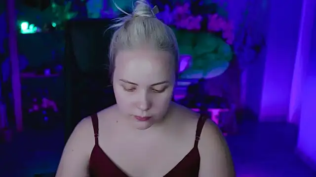 Snapshot of stellawatts chatting on 07.20.26 stellawatts online show from 07.20.26