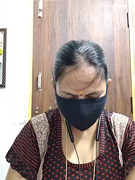 Snapshot of Tamil_white_beauty chatting on 06.14.26 Tamil white beauty online show from 06.14.26