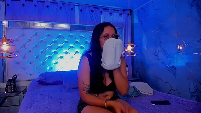 Snapshot of Tifanny-Val chatting on 07.22.26 Tifanny-Val online show from 07.22.26