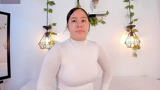 Snapshot of aisha_duque_ chatting on 06.26.26 aisha duque online show from 06.26.26