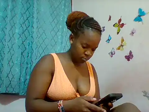 Snapshot of Heavy-Beauty chatting on 07.28.26 Heavy-Beauty online show from 07.28.26
