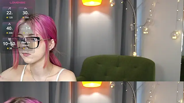 Snapshot of Lola_Blaze_ chatting on 06.16.26 Lola Blaze online show from 06.16.26