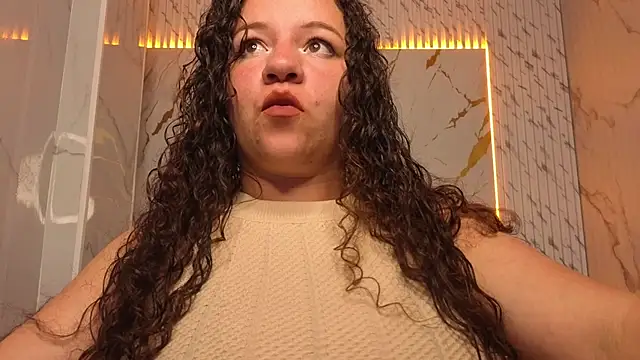 Snapshot of Cony_curly_b chatting on 06.23.26 Cony curly b online show from 06.23.26