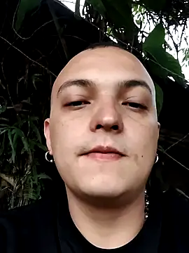 Snapshot of FedericoBigDixx chatting on 06.23.26 FedericoBigDixx online show from 06.23.26