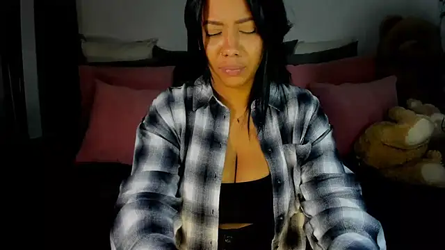 Snapshot of NicolePasqualott chatting on 01.11.25 NicolePasqualott online show from 01.11.25