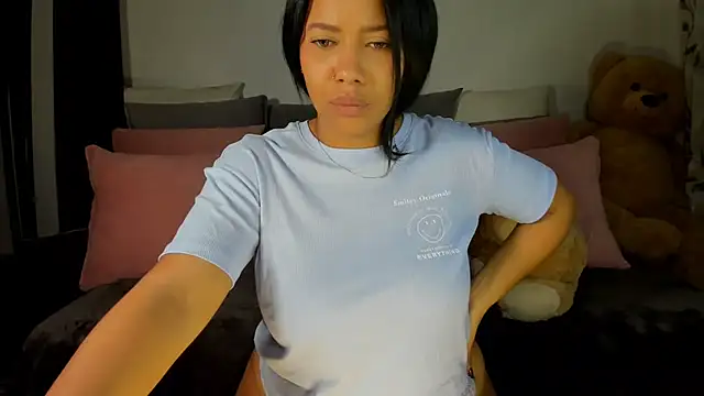 Snapshot of NicolePasqualott chatting on 01.12.25 NicolePasqualott online show from 01.12.25