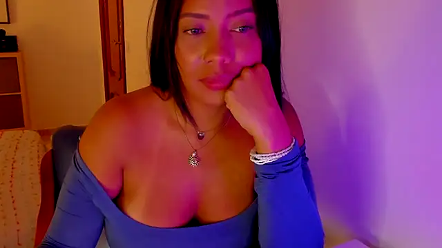 Snapshot of NicolePasqualott chatting on 09.13.25 NicolePasqualott online show from 09.13.25