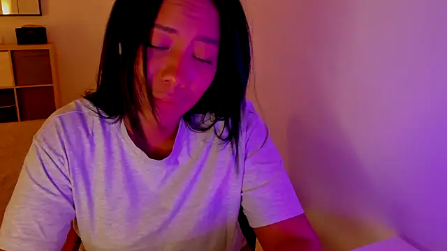 Snapshot of NicolePasqualott chatting on 09.21.25 NicolePasqualott online show from 09.21.25