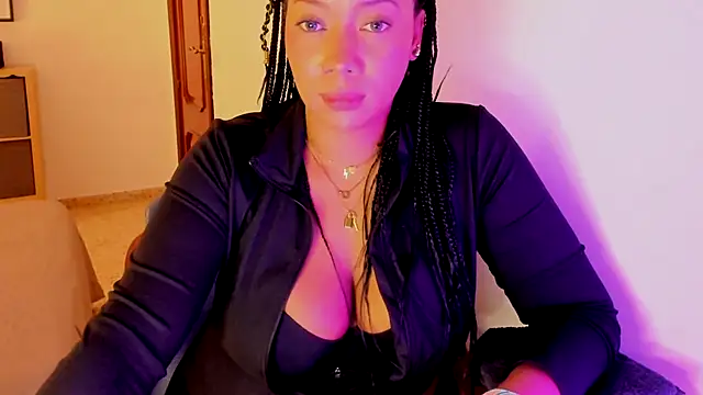 Snapshot of NicolePasqualott chatting on 10.05.25 NicolePasqualott online show from 10.05.25