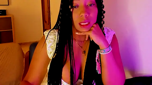 Snapshot of NicolePasqualott chatting on 10.07.25 NicolePasqualott online show from 10.07.25