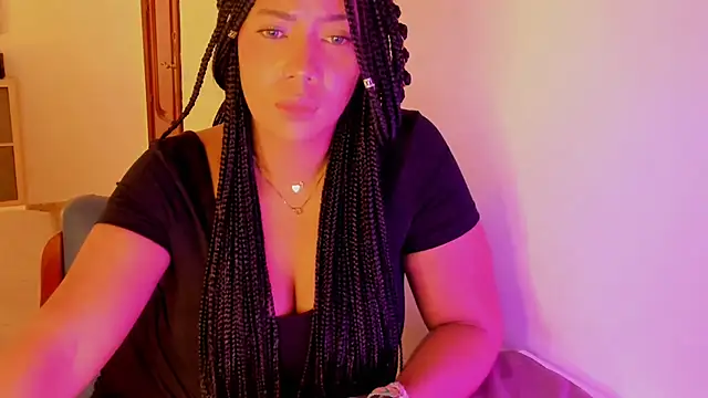 Snapshot of NicolePasqualott chatting on 10.22.25 NicolePasqualott online show from 10.22.25