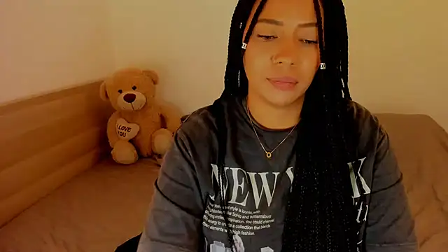 Snapshot of NicolePasqualott chatting on 11.03.25 NicolePasqualott online show from 11.03.25