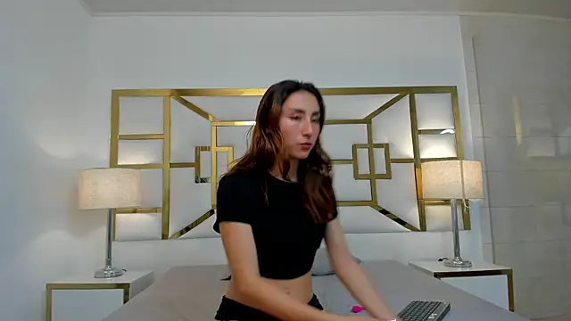 Snapshot of VivieneLuxe chatting on 07.10.26 VivieneLuxe online show from 07.10.26