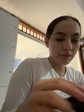 Snapshot of MegaanRouse_ chatting on 06.18.26 MegaanRouse online show from 06.18.26