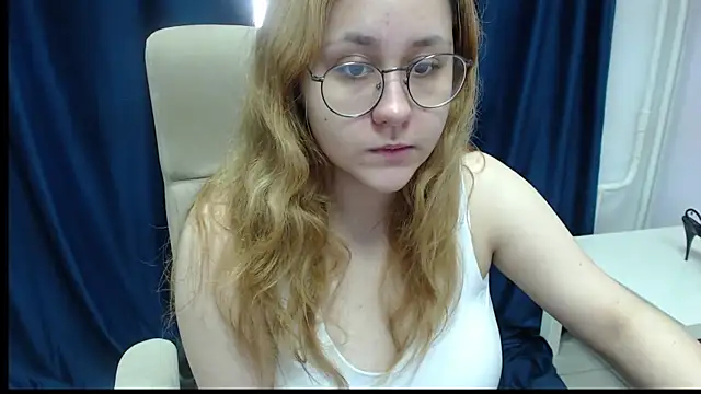 Snapshot of Judith_hypnosiss chatting on 06.18.26 Judith hypnosiss online show from 06.18.26