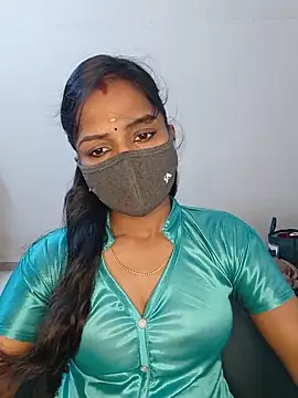 Snapshot of YALINITWO7_TAMIL chatting on 06.21.26 YALINITWO7 TAMIL online show from 06.21.26