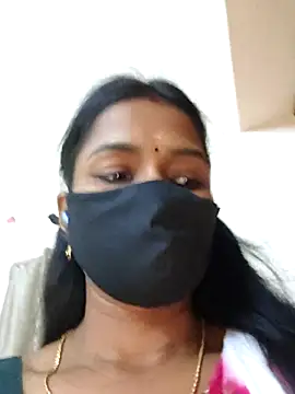 Snapshot of YALINITWO7_TAMIL chatting on 07.14.26 YALINITWO7 TAMIL online show from 07.14.26