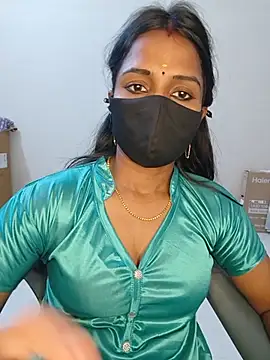Snapshot of YALINITWO7_TAMIL chatting on 07.19.26 YALINITWO7 TAMIL online show from 07.19.26