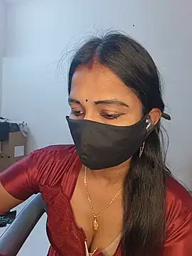Snapshot of YALINITWO7_TAMIL chatting on 07.25.26 YALINITWO7 TAMIL online show from 07.25.26