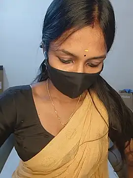 Snapshot of YALINITWO7_TAMIL chatting on 07.25.26 YALINITWO7 TAMIL online show from 07.25.26